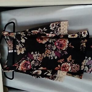 Xhiliration Goth Floral Black Cold shoulder cut out blouse top shirt medium M